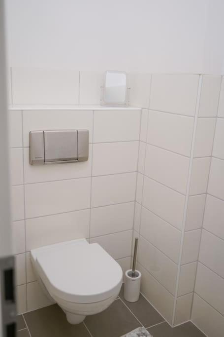 Appartement 2-zi. Am Ufer. Boxspringbetten. 2 Wc's. Berlijn